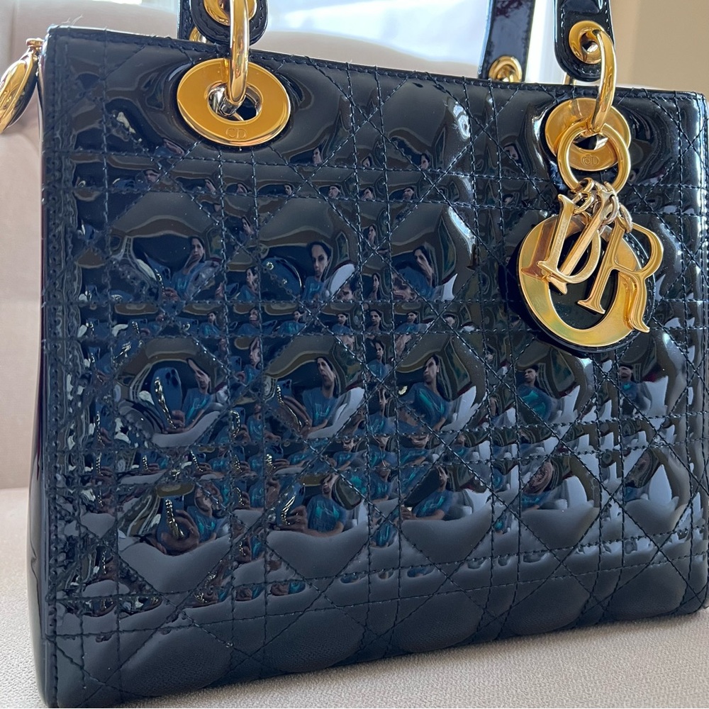 Dior Patent Cannage quilted medium Lady Dior in Black with gold hardware - Picture 3 of 16